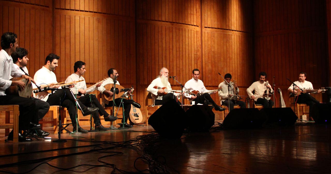 معرفی دستگاه های موسیقی ایرانی معرفی دستگاه های موسیقی ایرانی